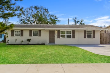 2459 Stratford Dr Sarasota, FL 34232